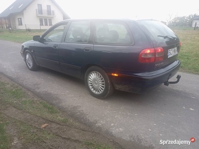 VOLVO* V40 na Dojazdy : _Praca Szkoła Zakupy _ 1,9 disel P