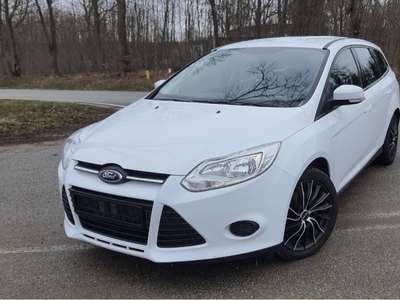 Ford Focus mk3 kombi 1.0benzyna 101KM