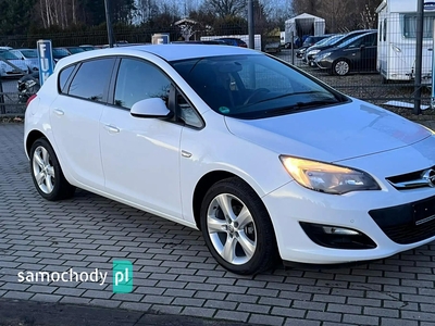 Opel Astra J