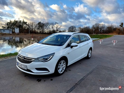 Opel Astra K Sports Tourer 2018 rok silnik 1.6 CDTI 110 kon