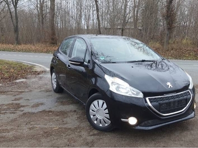 Peugeot 208 1.4 benzyna 95KM 4 cylindry