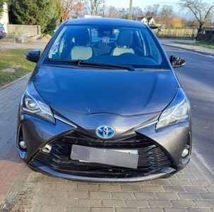 Toyota Yaris Hybrid 100KM automat 80tyskm III (2011-2019)