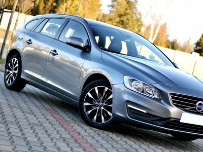 Volvo V60 FULL_OPCJA_2.0_D3_150Km_Ledy_Skóra_Kolor_Navi_City_ I (2010-2018)