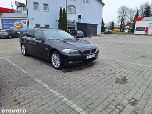 BMW Seria 5 525d xDrive Luxury Line