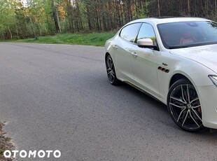 Maserati Quattroporte Trofeo