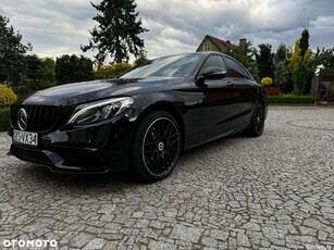 Mercedes-Benz Klasa C 300 T 4Matic 9G-TRONIC AMG Line