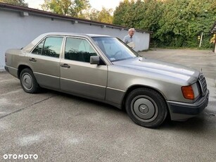 Mercedes-Benz W124 (1984-1993)