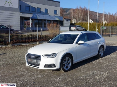 Audi A4 2.0 benzyna 190 KM 2017r. (Buczkowice)