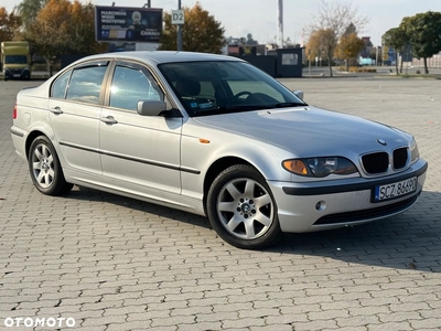 BMW Seria 3 318i