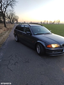 BMW Seria 3 320i