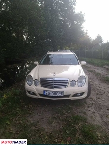 Mercedes E-klasa 2.1 diesel 136 KM 2009r. (Szczecin)