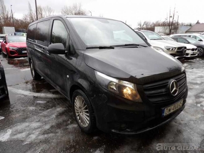 MERCEDES VITO mini-van