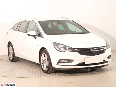 Opel Astra 1.6 108 KM 2017r. (Piaseczno)