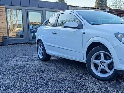 Opel Astra GTC 1.4B•2009r•Nowy rozrząd i olej•Klima•204tyś