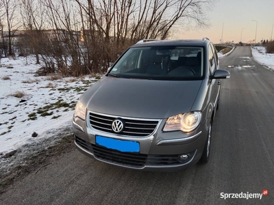 Sprzedam vw Touran 2.0 TDI 6 biegów 2007 r HIGHLINE