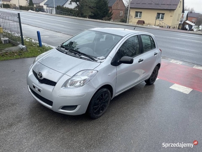 Super stan !! Niski przebieg Toyta Yaris 1,3