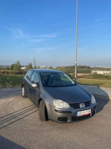 Volkswagen Golf V 1.9tdi