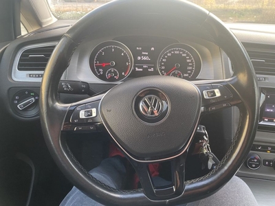 VW Golf VII *1.6TDI/110km* webasto*radar*Bi-xenon*