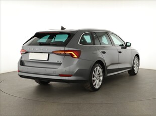 Skoda Octavia 2024 1.5 TSI 18319km Kombi