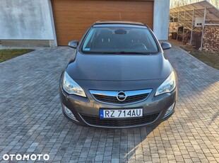 Używany Opel Astra 2011