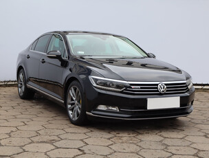 Volkswagen Passat 2017 2.0 BiTDI 156551km Sedan