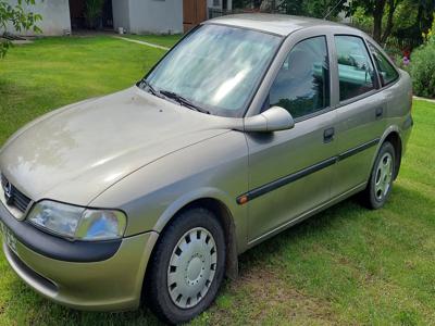 Używane Opel Vectra - 3 200 PLN, 277 940 km, 1997