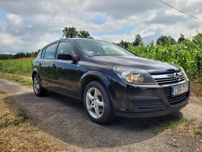 Używane Opel Astra - 9 000 PLN, 270 000 km, 2006