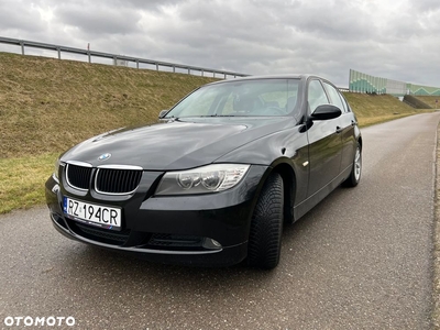 BMW Seria 3 318i