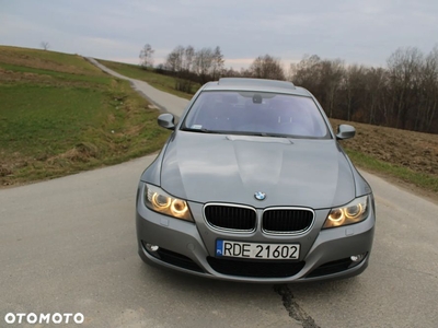 BMW Seria 3 318i