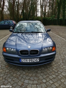 BMW Seria 3 318i