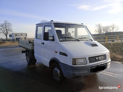 Iveco 2,5 d 95r zarejestrowany na 7 osób