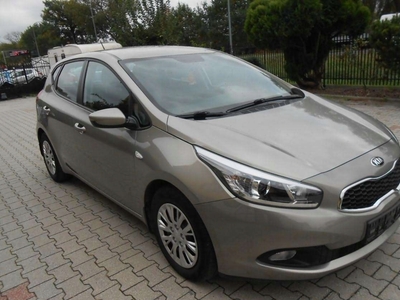 Kia Ceed II Hatchback 5d Facelifting 1.4 DOHC 100KM 2015