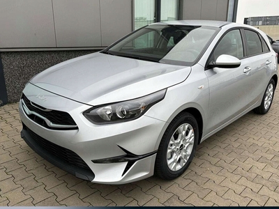 Kia Ceed III Hatchback Facelifting 1.5 T-GDI 160KM 2023