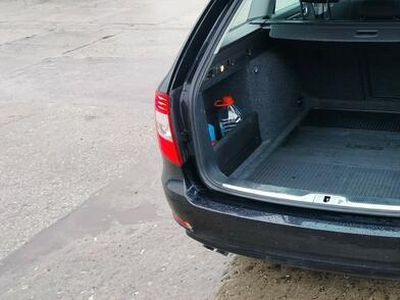 Škoda Superb 1.6 TDI 105KM Lift Navi Klima Parktronik