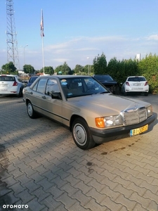 Mercedes-Benz W201 (190)