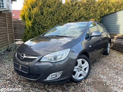 Opel Astra 1.6 automatik Design Edition