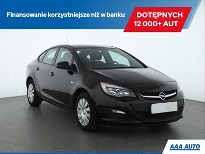 Opel Astra J Sedan 1.6 Twinport ECOTEC 115KM 2013