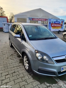 Opel Zafira 1.9 CDTI Essentia