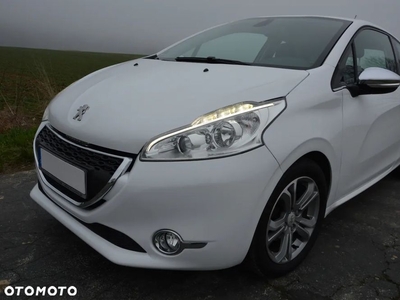 Peugeot 208 120 VTI Ice Velvet Limited Edition