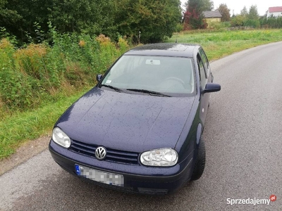 Sprzedam ładnego Volkswagen Golf 4 1.4mpi 2000r