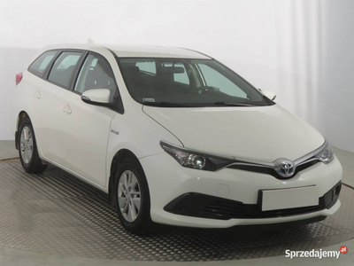 Toyota Auris Hybrid