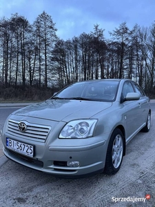 Toyota Avensis 1.8 benz + LPG 2004 rok salon Polska