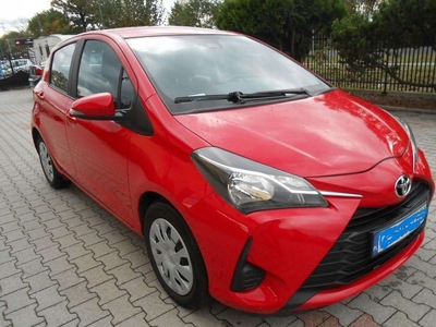 Toyota Yaris III Hatchback 5d Facelifting 1.0 VVT-i 69KM 2017