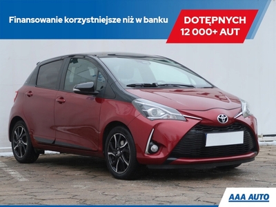 Toyota Yaris III Hatchback 5d Facelifting 2017 1.5 Dual VVT-iE 111KM 2018