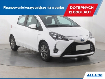 Toyota Yaris III Hatchback 5d Facelifting 2017 1.5 Hybrid 100KM 2018