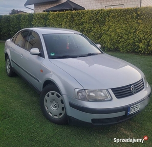 Volkswagen Passat 1.6 benzyna