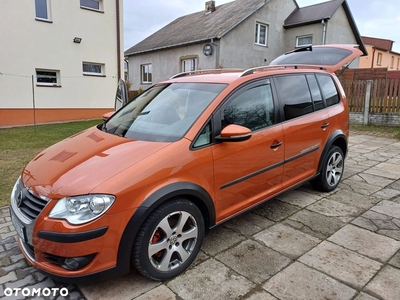 Volkswagen Touran 1.4 TSI Cross DSG