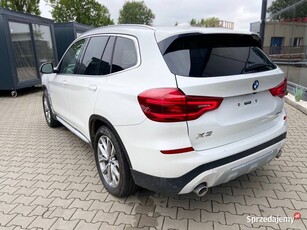 BMW X3 xDrive30i Luxury Line