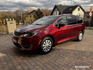 Chrysler pacifica 2018 7 osób LPG radar kamery 360