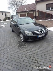 Mercedes-Benz Klasa C 220 CDI DPF Automatik BlueEFFICIENCY Avantgarde